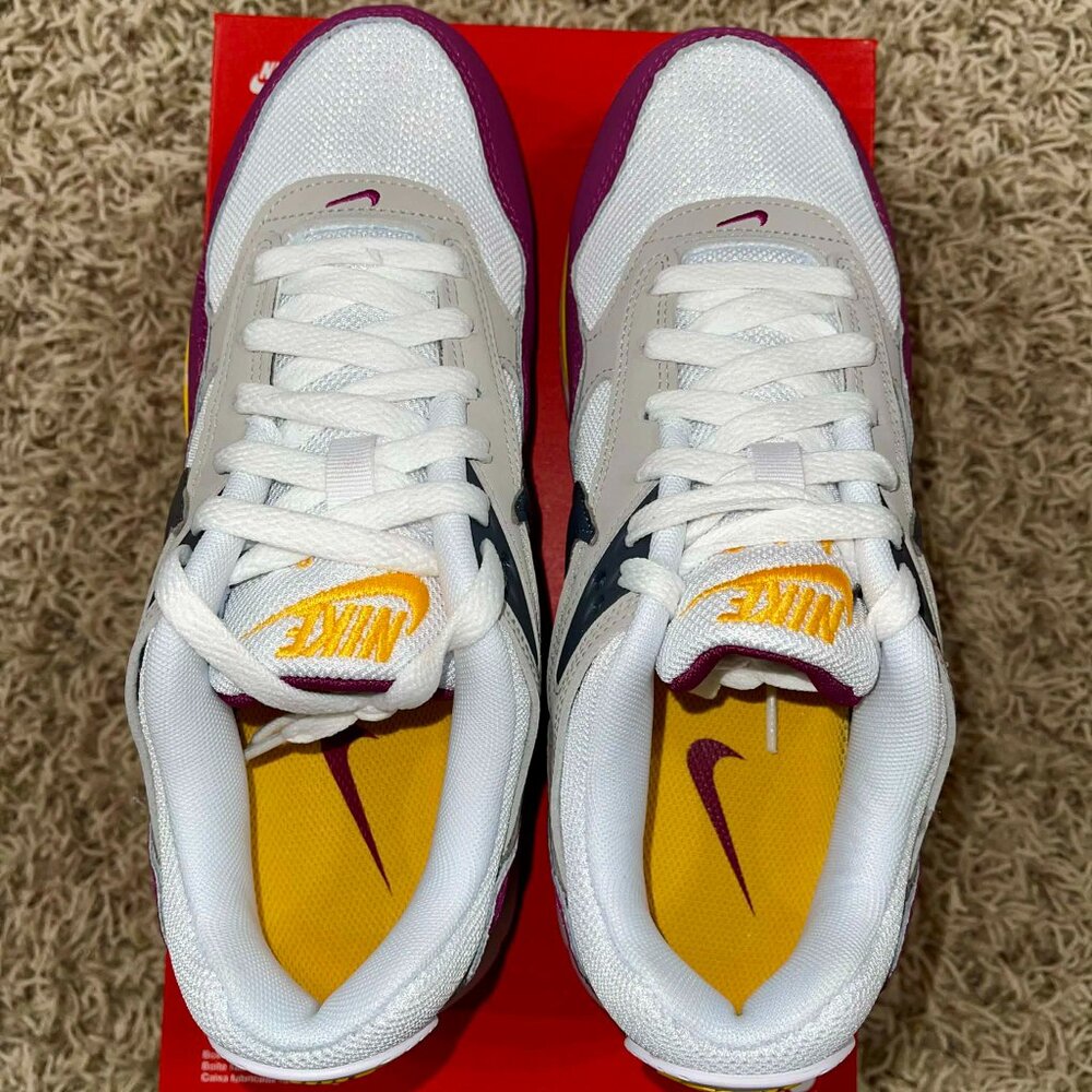 Nike Women’s Air Max Correlate Sneakers Shoes White Rave Purple, Size 8.5 (New) - Picture 6 of 16